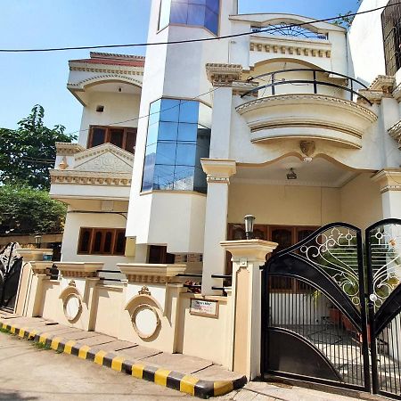 Aditya Premium Homestay- Furnished Air Conditioned- 2Bhk Jabalpur Esterno foto