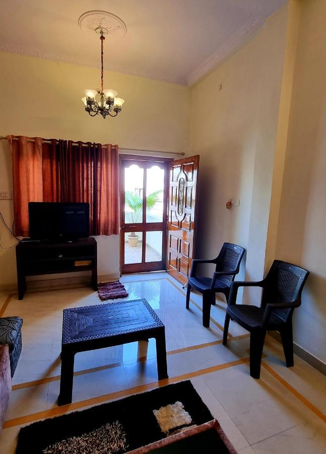Aditya Premium Homestay- Furnished Air Conditioned- 2Bhk Jabalpur Esterno foto