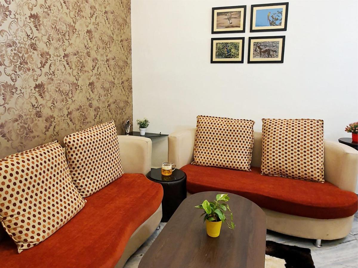 Aditya Premium Homestay- Furnished Air Conditioned- 2Bhk Jabalpur Esterno foto