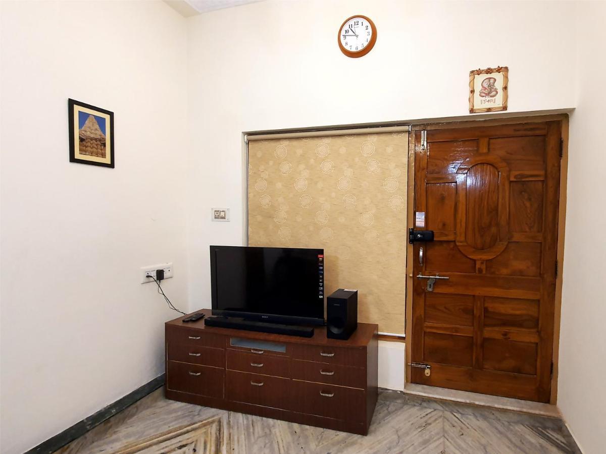 Aditya Premium Homestay- Furnished Air Conditioned- 2Bhk Jabalpur Esterno foto