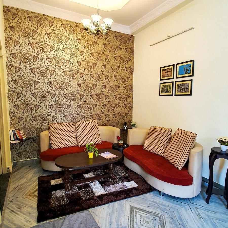 Aditya Premium Homestay- Furnished Air Conditioned- 2Bhk Jabalpur Esterno foto
